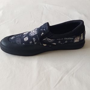 DC Shoes Size 8 men black & white